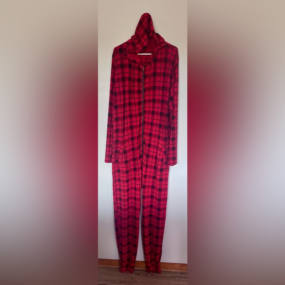MeUndies Unisex Onesie Red and Black Plaid Hooded